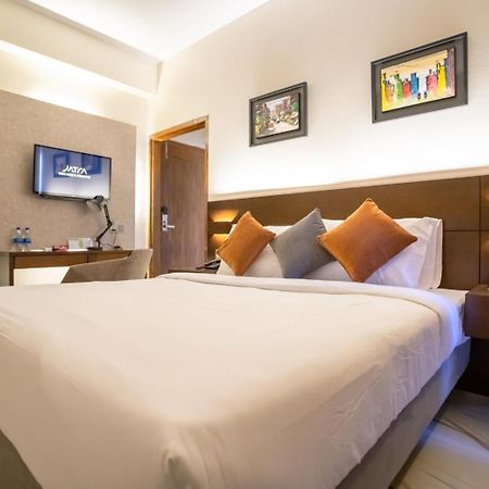 Jatra Flagship Chattogram City Centre شيتاغونغ المظهر الخارجي الصورة